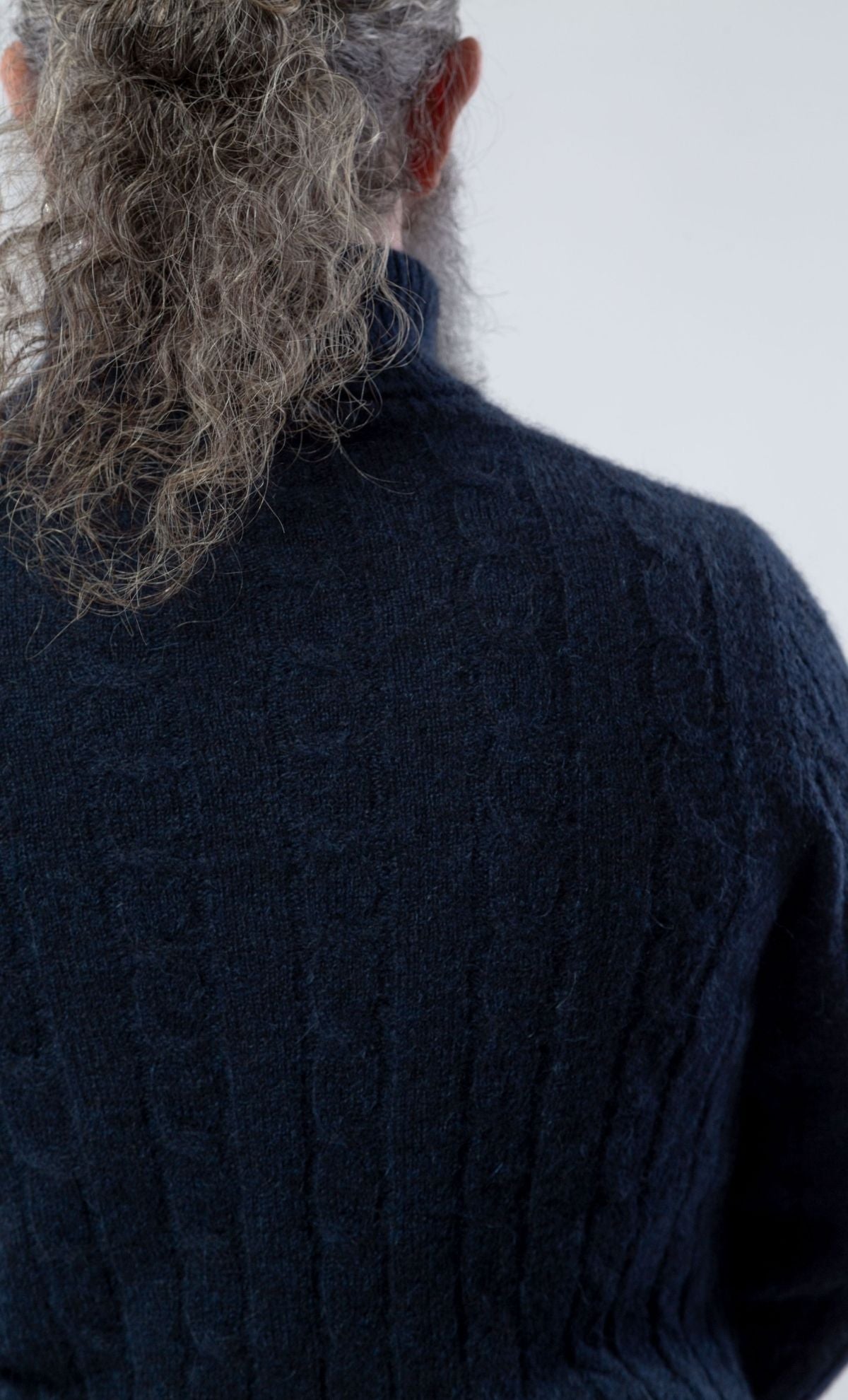 Heritage turtleneck sweater in midnight blue